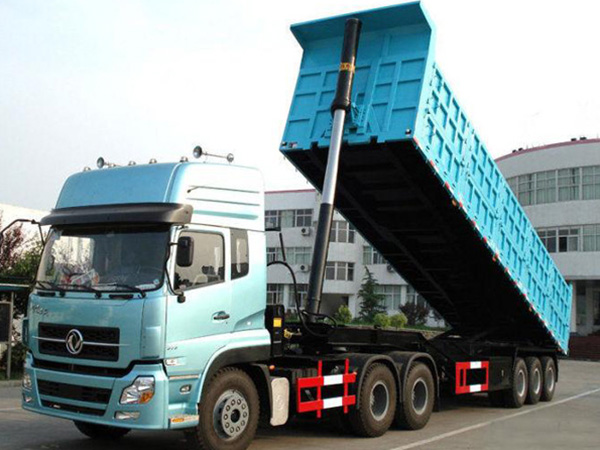 自卸车