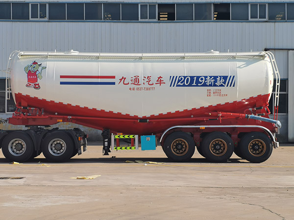 罐式运输半挂车